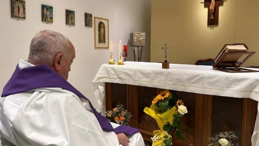 El papa Francisco aseguró que está “pasando un momento de prueba” con un físico “débil”