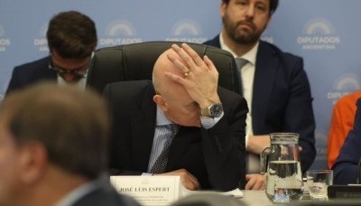 Acorralado por el escándalo, Espert renunció a su candidatura como diputado de LLA