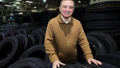 Caputo elimina arancel para el aluminio y vuelve a golpear al dueño de FATE