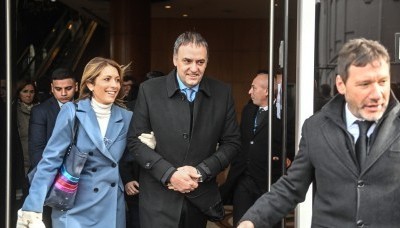 La Justicia confirmó que Manuel Adorni viajó a Aruba con su familia en primera clase